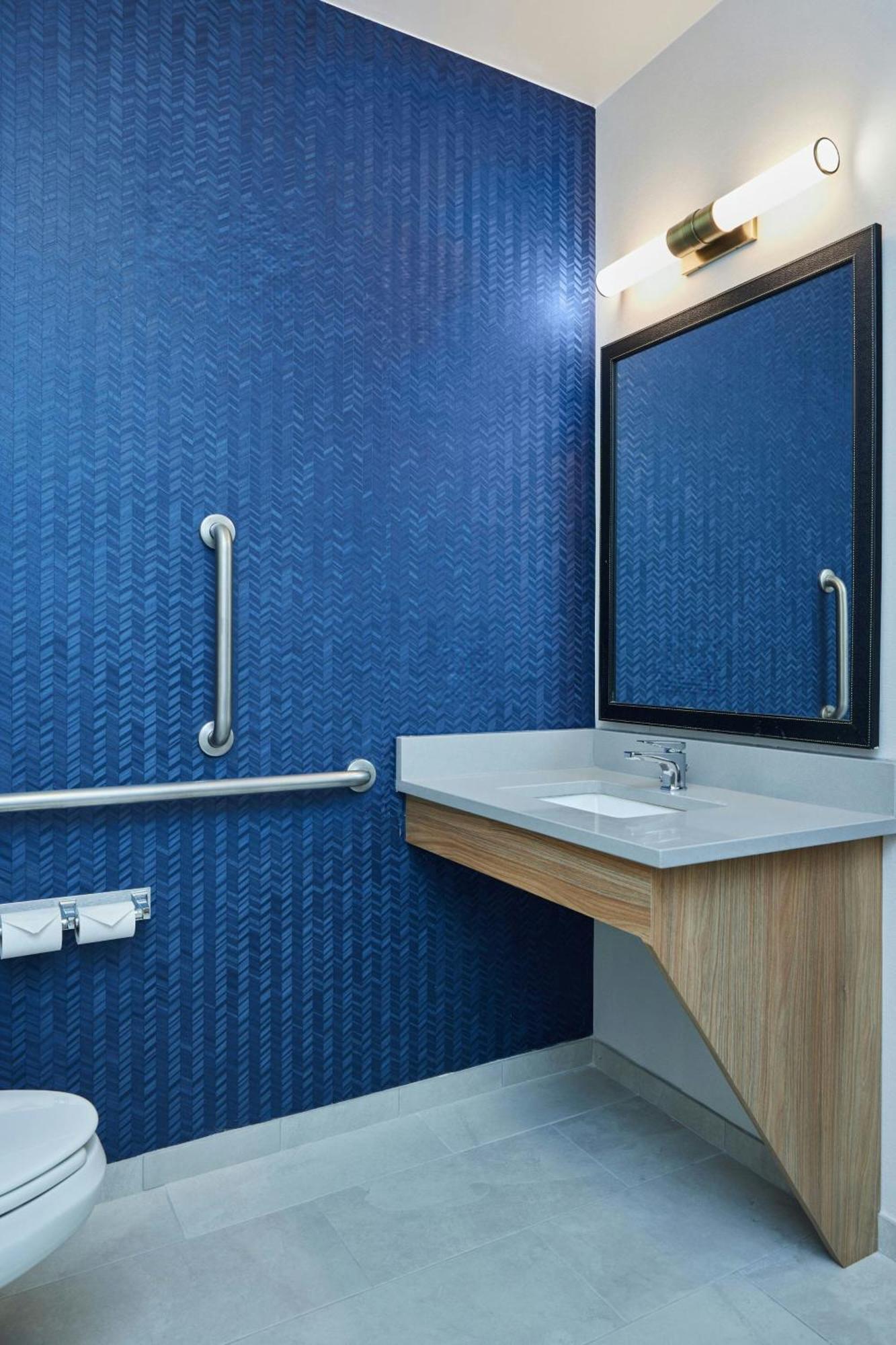 Fairfield Inn & Suites Burlington Bagian luar foto