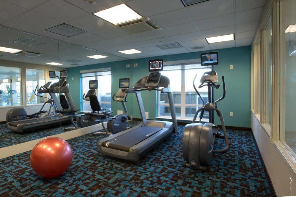 Fairfield Inn & Suites Burlington Bagian luar foto