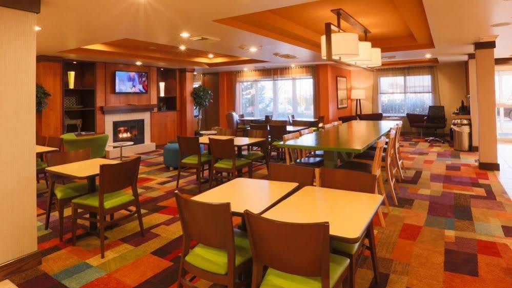 Fairfield Inn & Suites Burlington Bagian luar foto