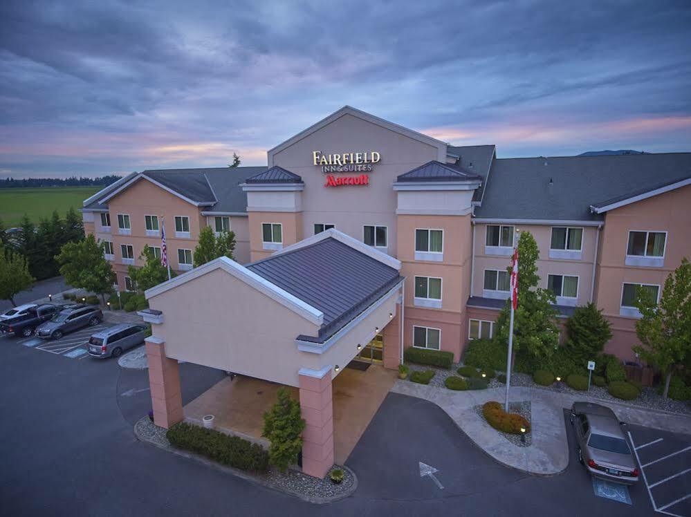 Fairfield Inn & Suites Burlington Bagian luar foto