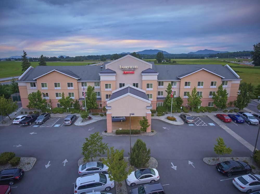 Fairfield Inn & Suites Burlington Bagian luar foto